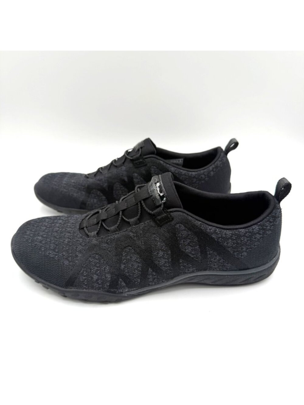Skechers Women's Black Relaxed Fit Breathe Easy Infi Knity Sneakers Size 9.5 - Picture 3 of 7